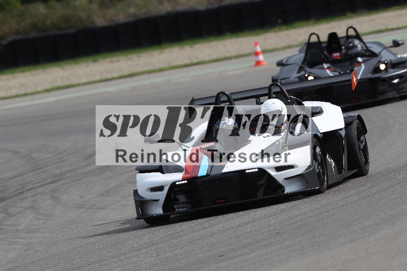 /Archiv-2022/58 30.08.2022 Caremotion  Auto Track Day ADR/Gruppe rot/unklar